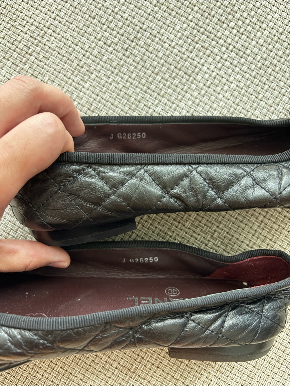 CHANEL Black Quilted Leather CC Logo Ballet Flats - Picture 2 of 7
